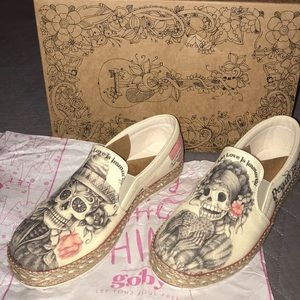 Sugar skull - slip ons